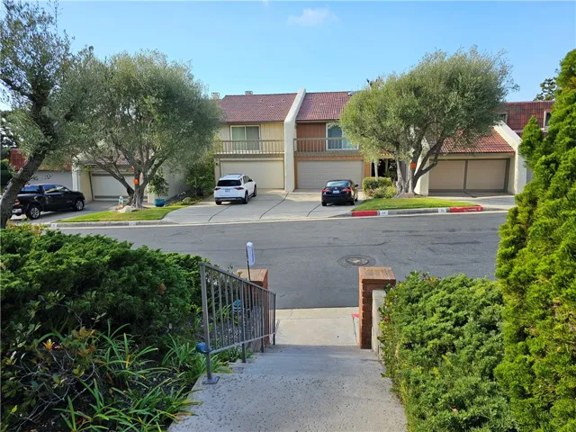 21 Cresta Verde Drive, Rolling Hills Estates, California 90274