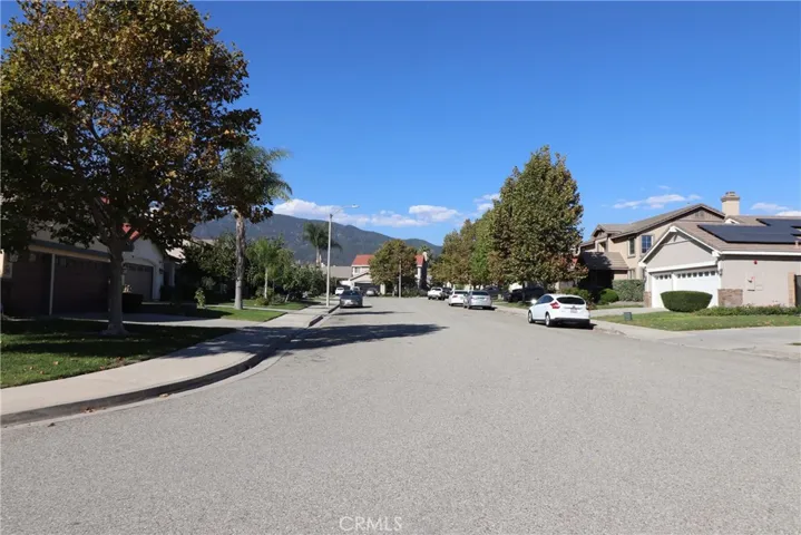 6283 Elesa Way, Fontana, California 92336