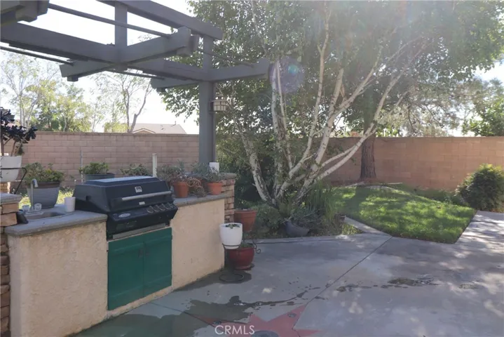 6283 Elesa Way, Fontana, California 92336