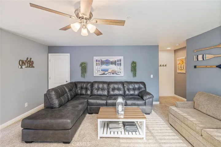 Living Room with ceiling fan