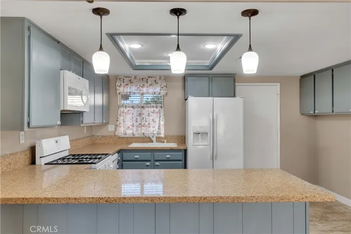 2125 El Domingo Circle, Lancaster, California 93536