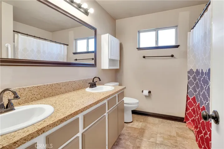 2125 El Domingo Circle, Lancaster, California 93536