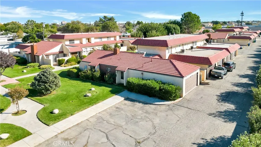 2125 El Domingo Circle, Lancaster, California 93536