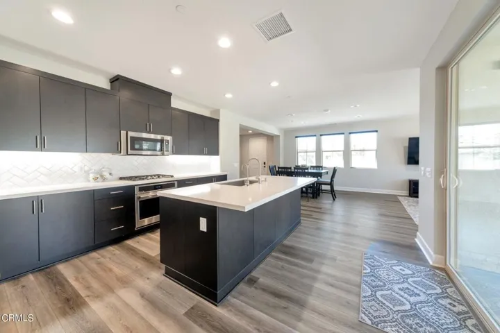 Modern Island Kitchen