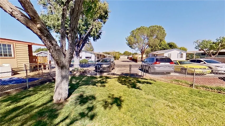 2330 East Avenue J8 Unit 27, Lancaster, California 93535