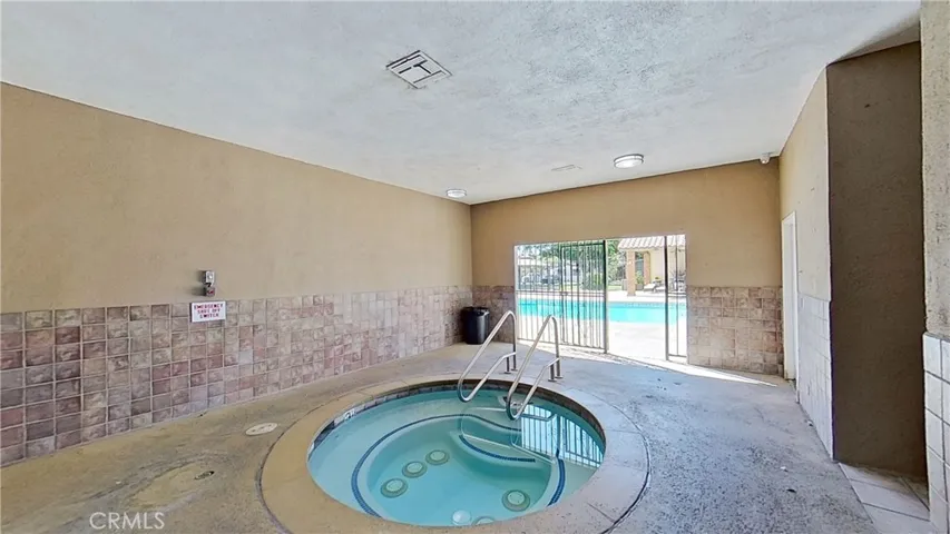 2330 East Avenue J8 Unit 27, Lancaster, California 93535