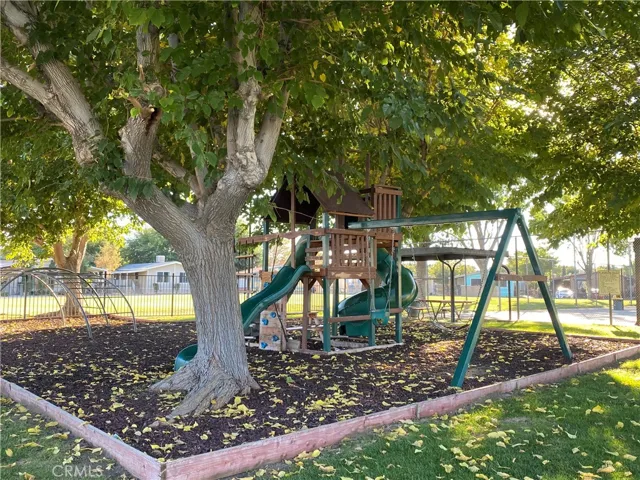 2330 East Avenue J8 Unit 27, Lancaster, California 93535