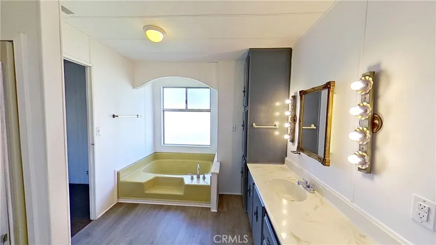 2330 East Avenue J8 Unit 27, Lancaster, California 93535