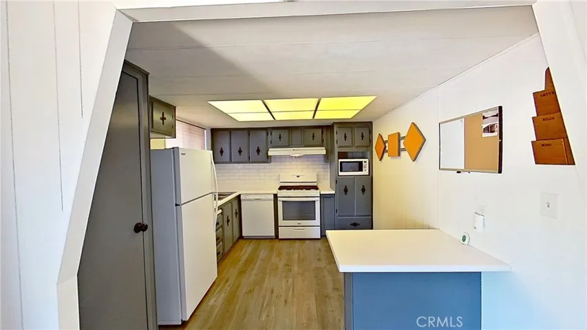 2330 East Avenue J8 Unit 27, Lancaster, California 93535