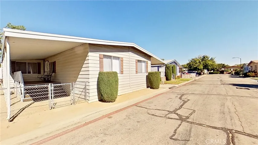 2330 East Avenue J8 Unit 27, Lancaster, California 93535