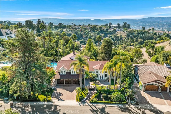 27055 Hidden Trail Road, Laguna Hills, California 92653