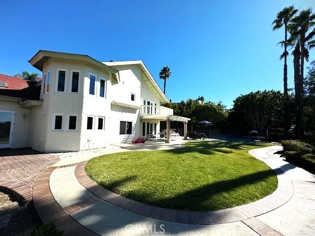 27055 Hidden Trail Road, Laguna Hills, California 92653