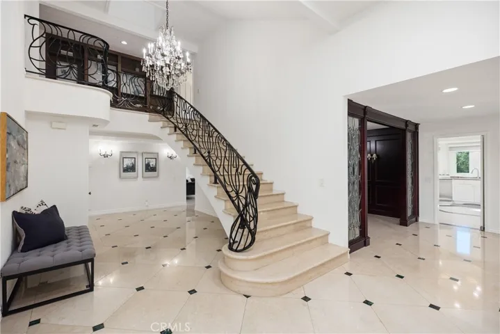 27055 Hidden Trail Road, Laguna Hills, California 92653
