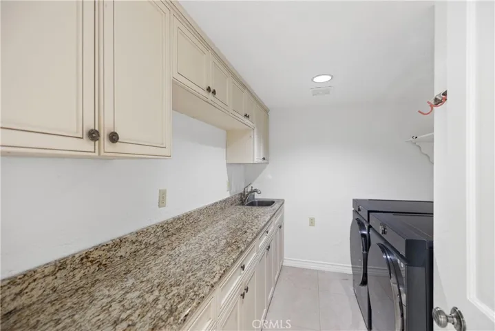 27055 Hidden Trail Road, Laguna Hills, California 92653