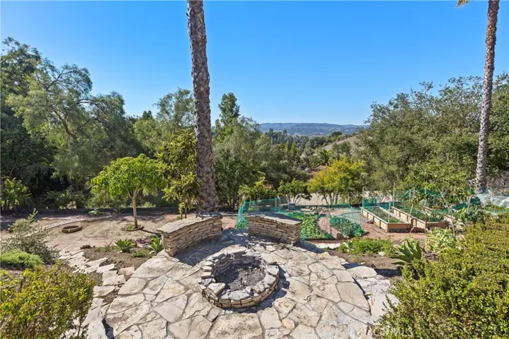 27055 Hidden Trail Road, Laguna Hills, California 92653