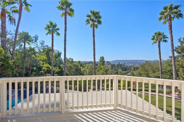 27055 Hidden Trail Road, Laguna Hills, California 92653