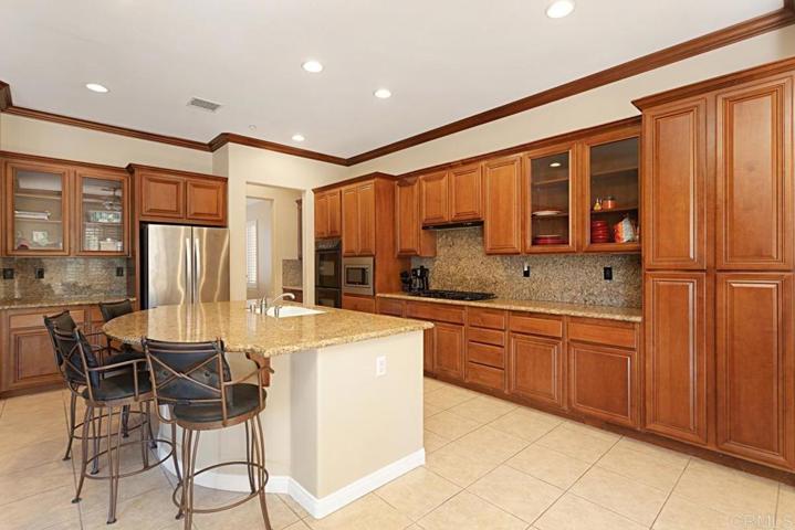 698 Braemar, Fallbrook, California 92028