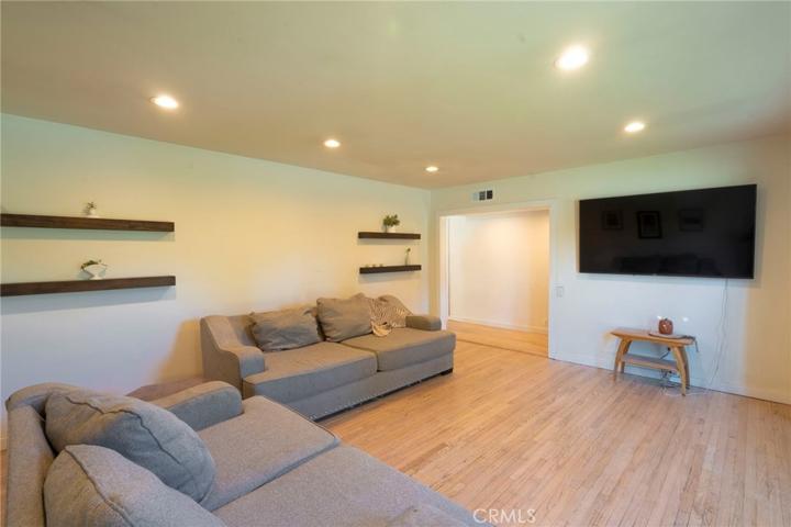 257 Rodeo Road, Glendora, California 91741