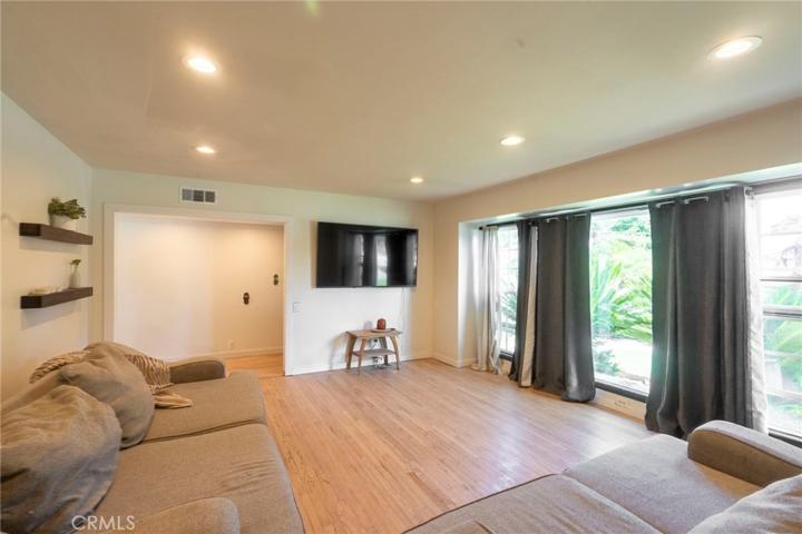 257 Rodeo Road, Glendora, California 91741