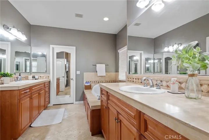 5950 Cypress Point Avenue, Long Beach, California 90808