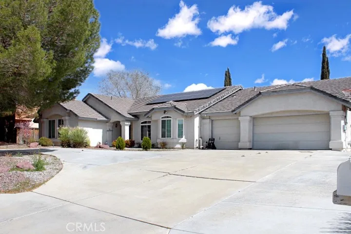 12769 Yorkshire Drive, Apple Valley, California 92308