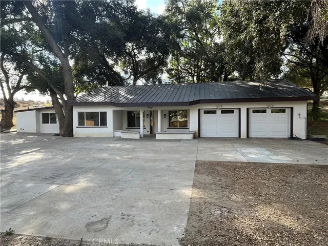 24120 Manzanita Road, Menifee, California 92584