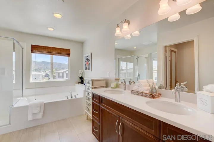 13213 Midnight Star Way, Lakeside, California 92040
