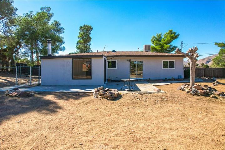 7453 Condalia Avenue, Yucca Valley, California 92284
