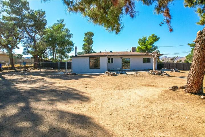 7453 Condalia Avenue, Yucca Valley, California 92284