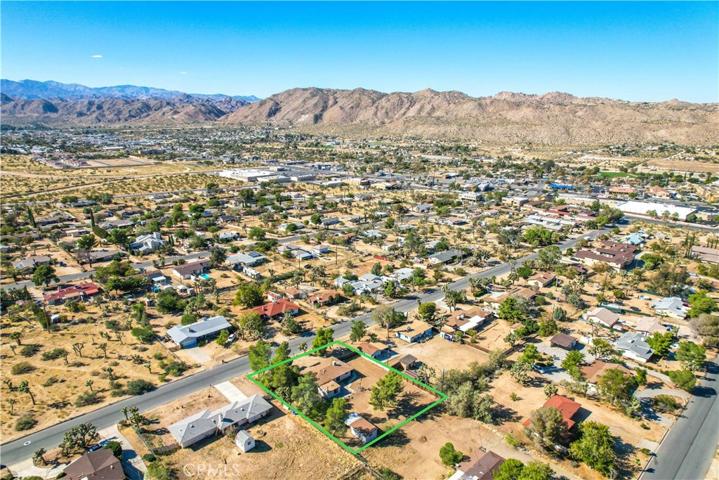 7453 Condalia Avenue, Yucca Valley, California 92284