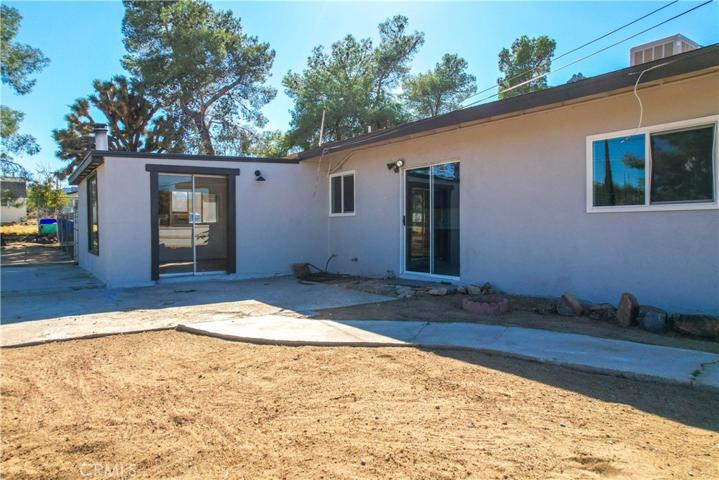 7453 Condalia Avenue, Yucca Valley, California 92284