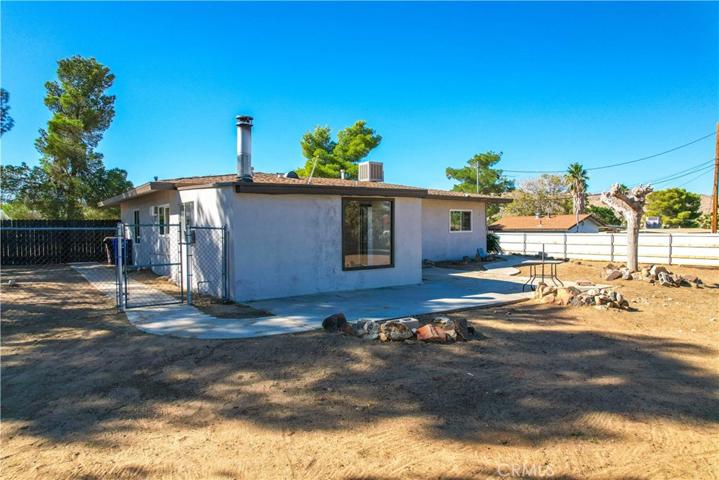 7453 Condalia Avenue, Yucca Valley, California 92284