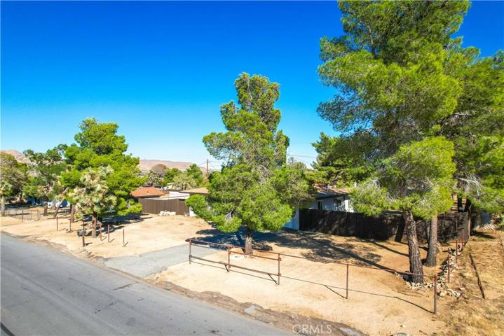 7453 Condalia Avenue, Yucca Valley, California 92284