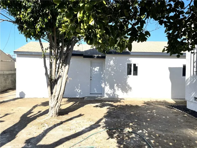 5814 5814 1/2 Via Corona Street, Los Angeles, California 90022