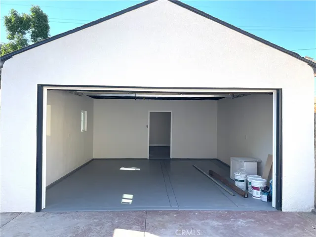 2 CARS GARAGE