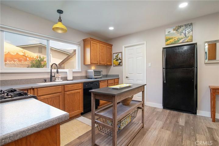 1208 Fernwood Drive, San Luis Obispo, California 93401