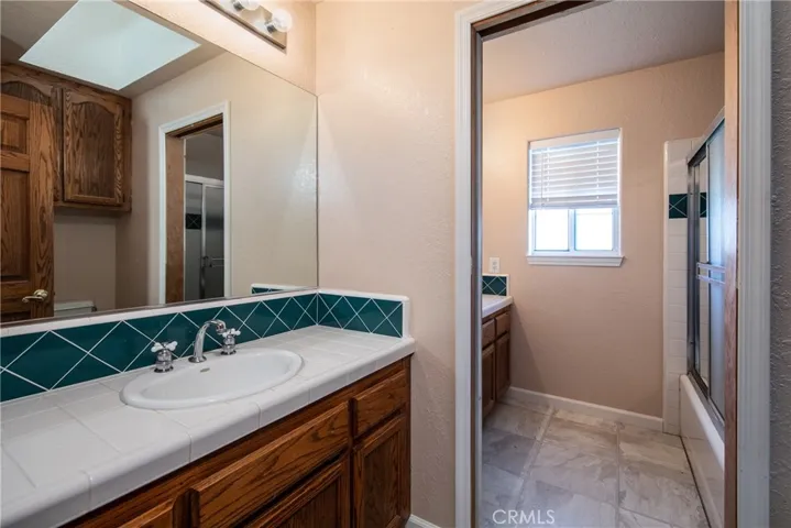 9203 Hollister Road, Phelan, California 92371
