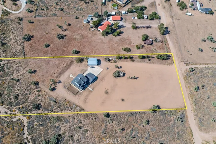 9203 Hollister Road, Phelan, California 92371