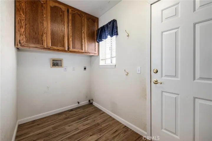 9203 Hollister Road, Phelan, California 92371