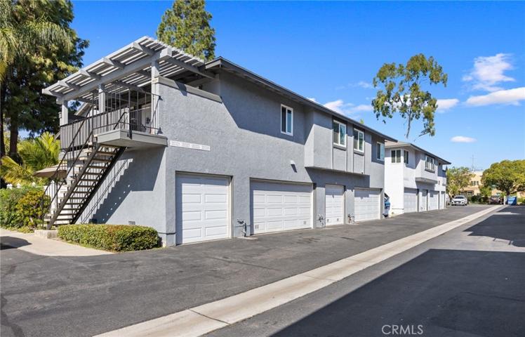 20327 Flower Gate Lane Unit 23, Yorba Linda, California 92886