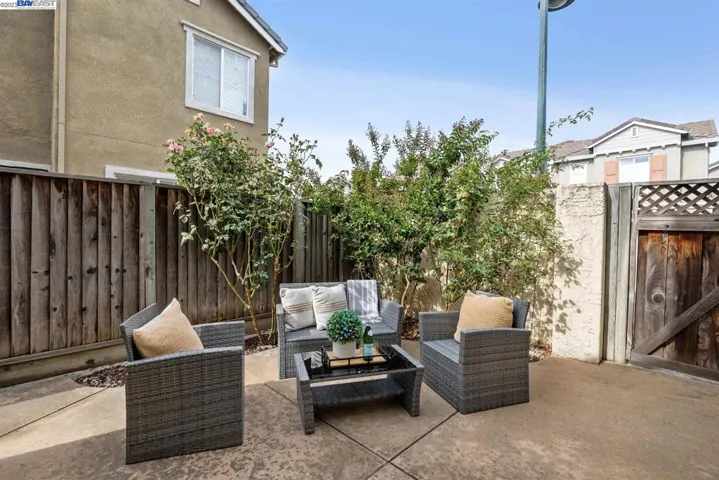 6174 Shadow Hill Dr, Dublin, California 94568