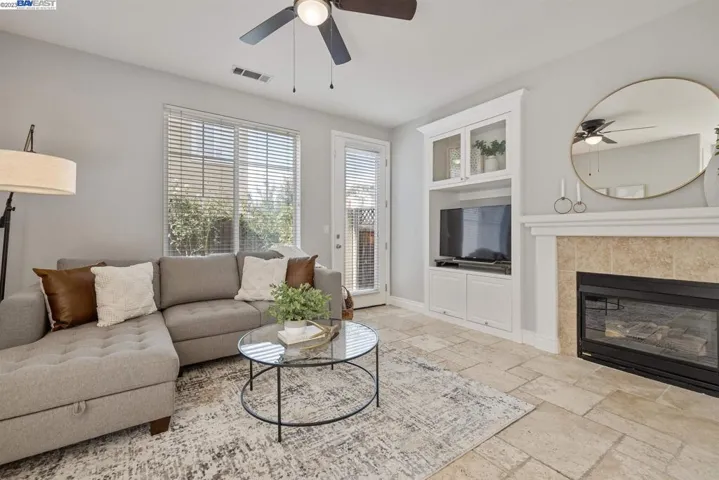 6174 Shadow Hill Dr, Dublin, California 94568