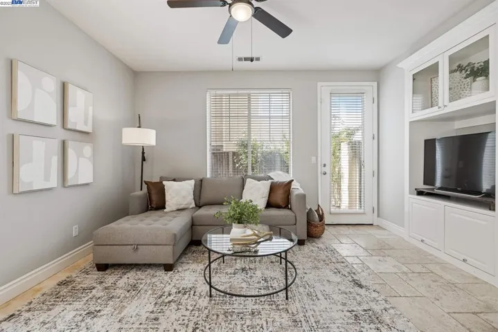 6174 Shadow Hill Dr, Dublin, California 94568