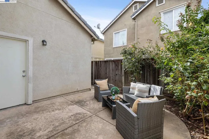 6174 Shadow Hill Dr, Dublin, California 94568