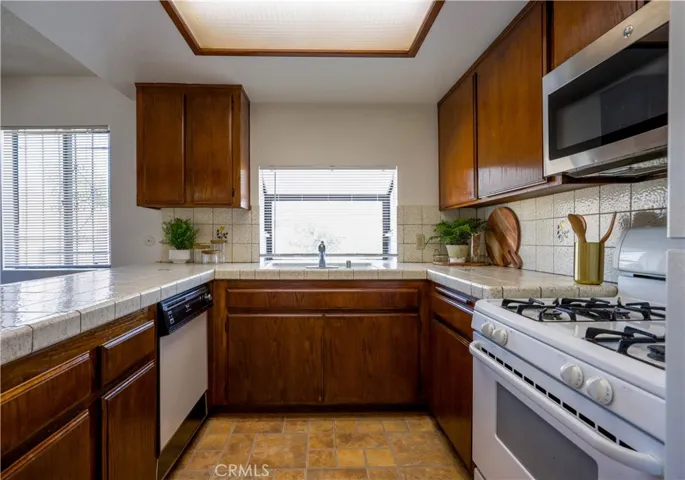 14928 Halldale Avenue Unit 2, Gardena, California 90247