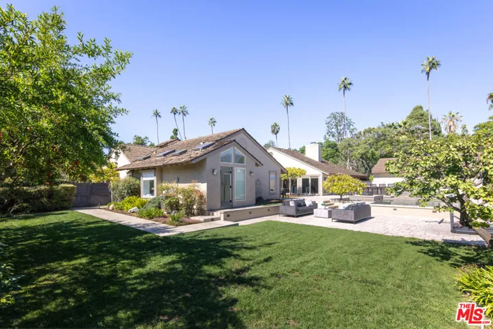 1300 Monterey Place, San Marino, California 91108