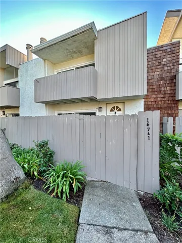 16741 Barefoot Circle, Huntington Beach, California 92649
