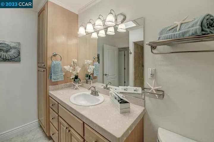 1109 Skycrest Dr 1, Walnut Creek, California 94595