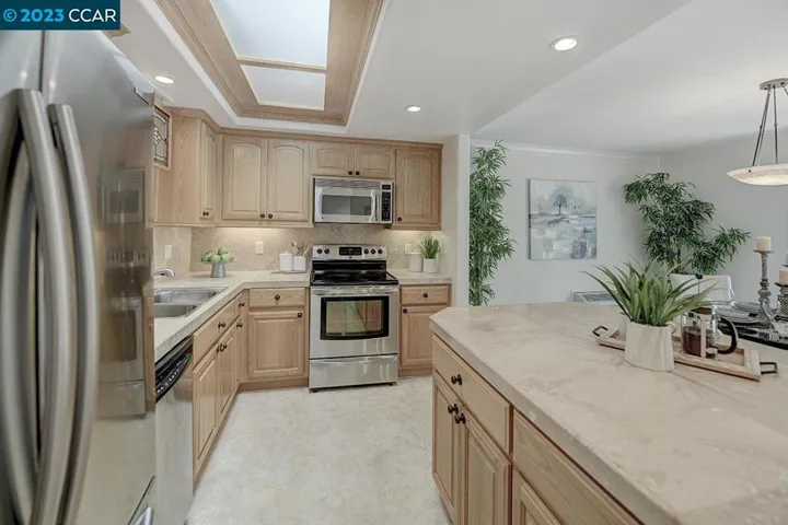 1109 Skycrest Dr 1, Walnut Creek, California 94595