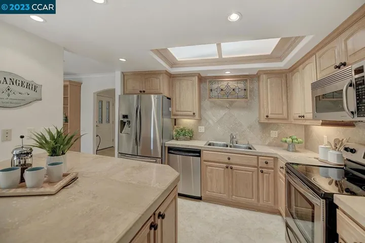 1109 Skycrest Dr 1, Walnut Creek, California 94595